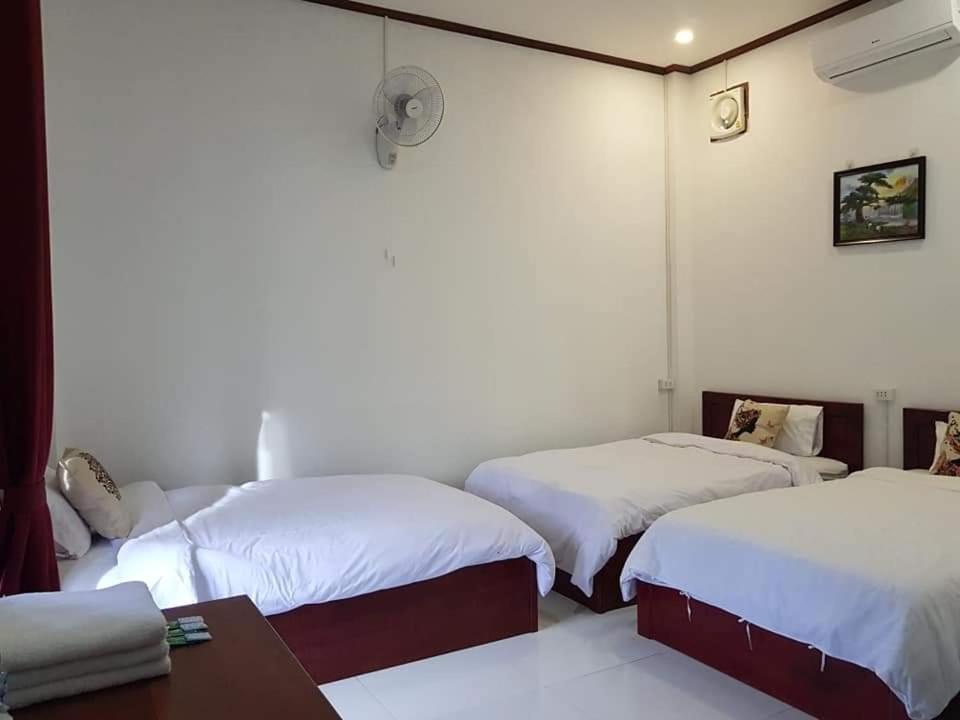 Sipanya Guesthouse Muang Phonsavan Exterior photo