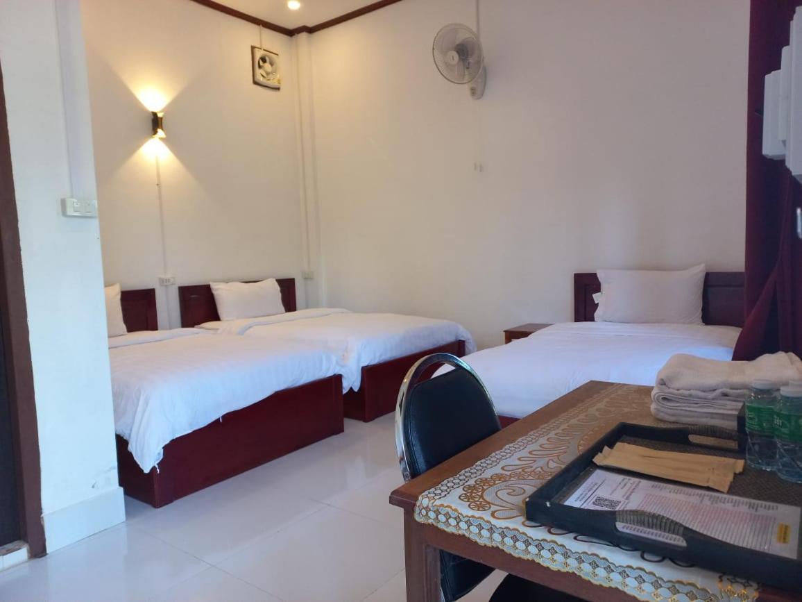 Sipanya Guesthouse Muang Phonsavan Exterior photo