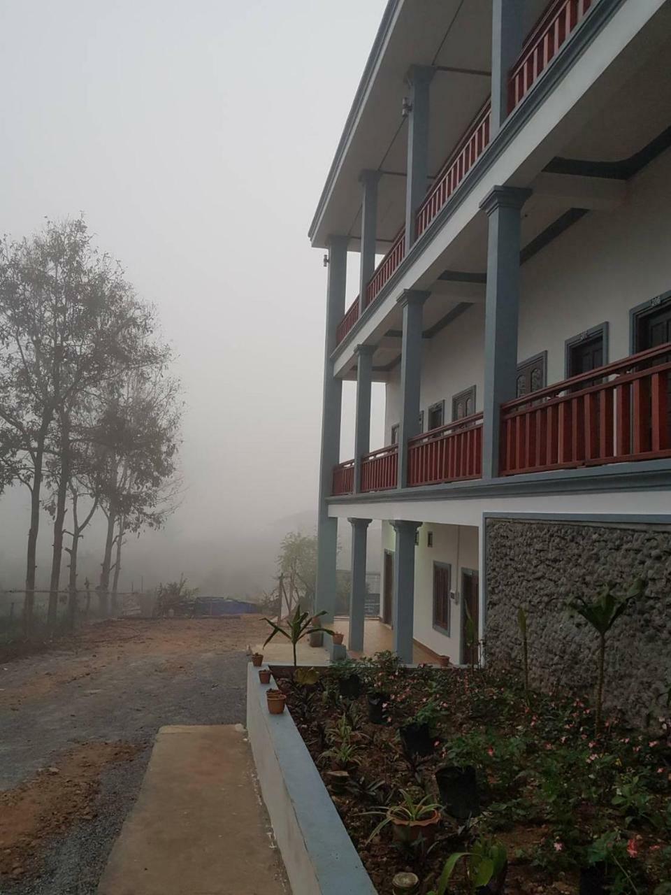 Sipanya Guesthouse Muang Phonsavan Exterior photo